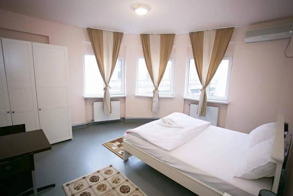 Vogue Hostel Bucureşti Cameră foto