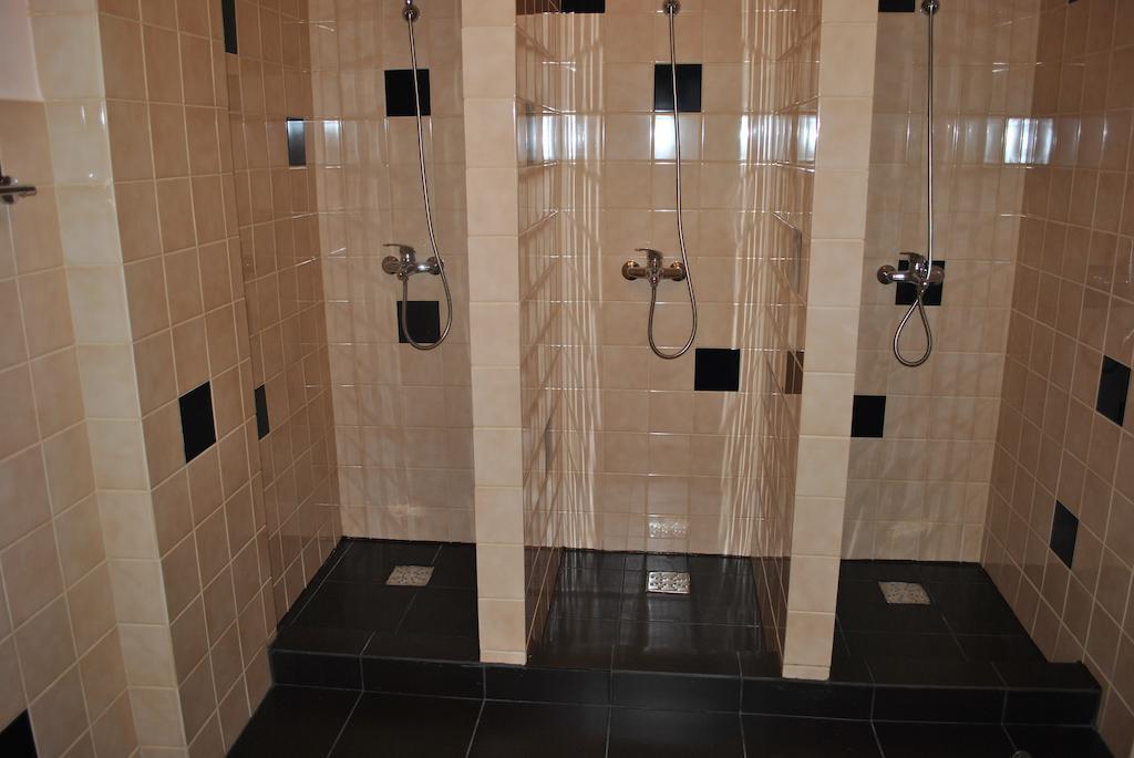 Vogue Hostel Bucureşti Cameră foto