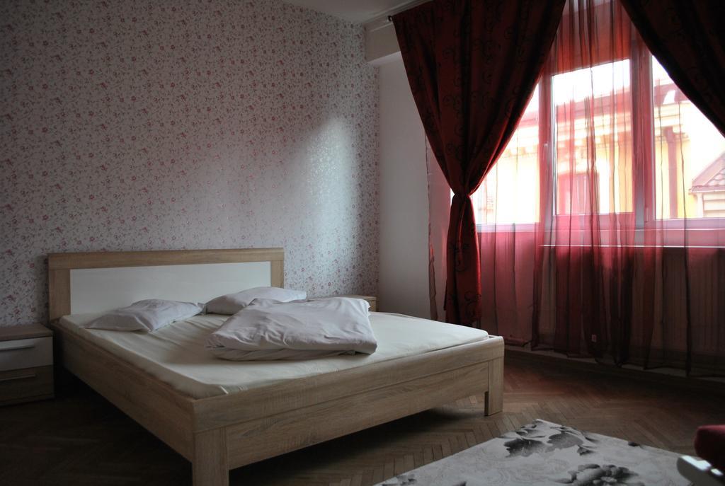 Vogue Hostel Bucureşti Exterior foto